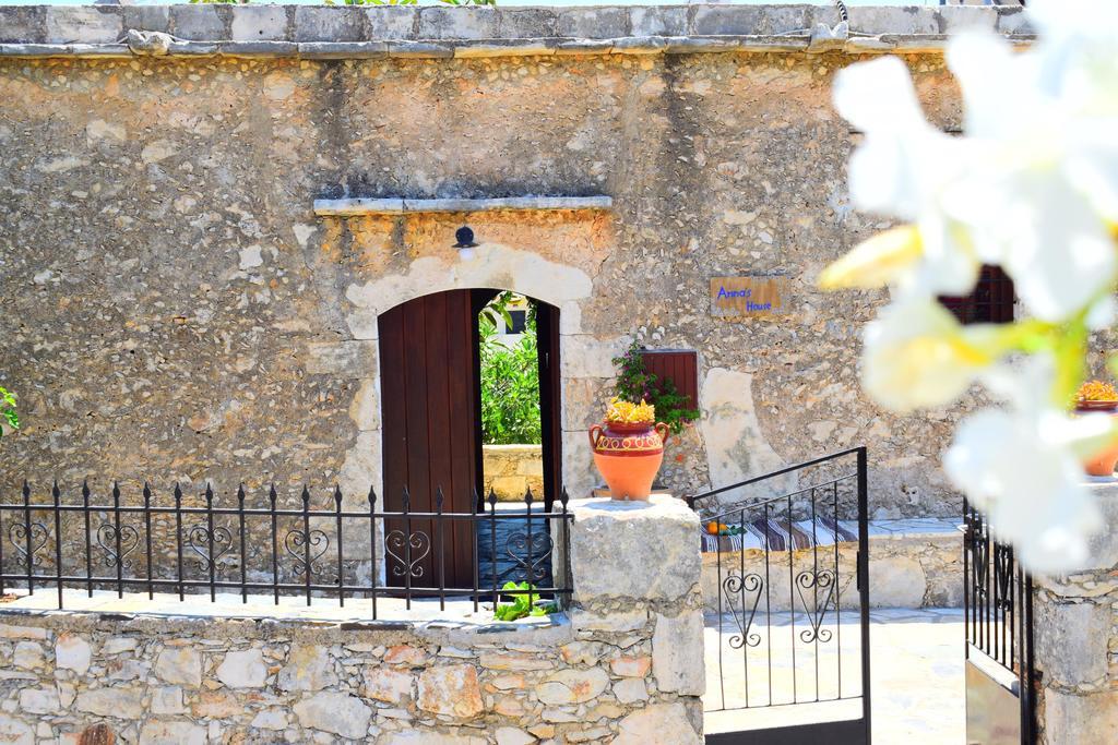 Anna'S Stone House Villa Megala Chorafia Exterior photo